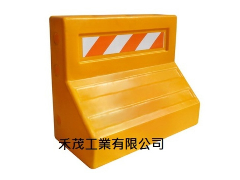 注水式紐澤西護欄-單面 注水式紐澤西護欄-單面